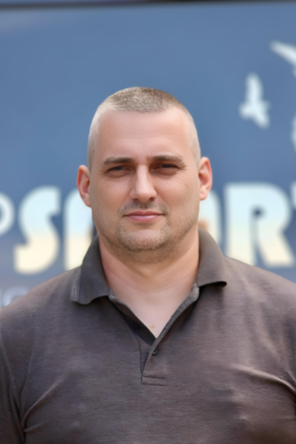 Adam (1)